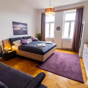  Apartment Sunshine Deluxe With Porch Near Schönbrunn Palace&westbahnhof