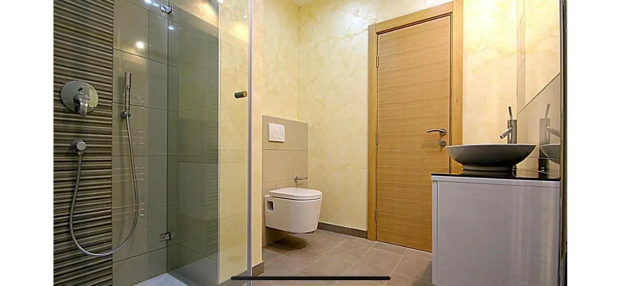 Schoenbrunn Luxury Apartment Vienna Austria